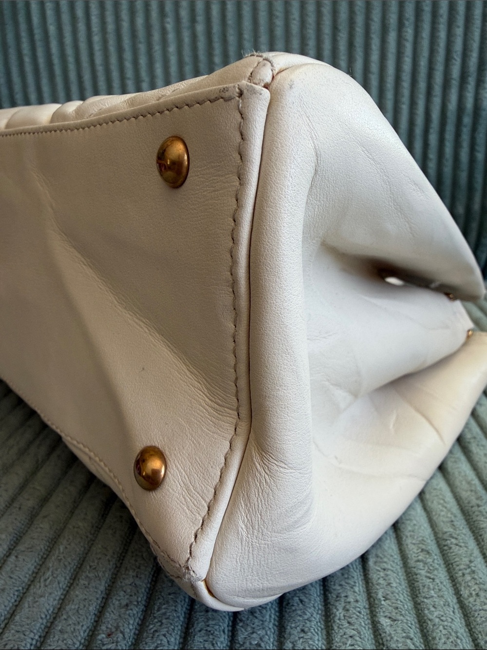 Gucci GG Marmont Matelasse White Leather Tote - Picture 5 of 11